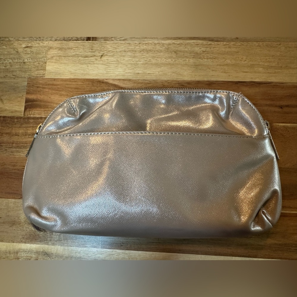 Versace Parfume Toiletry Bag| Cream- Gold Color - Picture 6 of 12